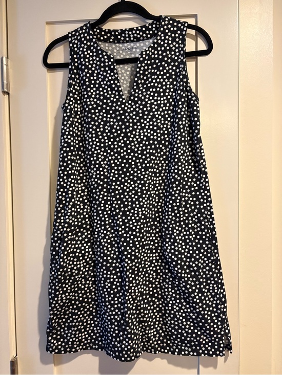 Lands' End Dresses & Skirts - Lands' End Polka Dot Sleeveless Shift Dress with Pockets